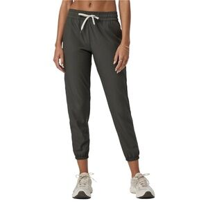 Vuori- Joggers- women’s XXS